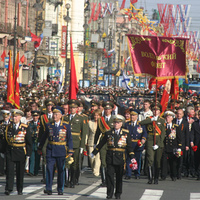 Парад Победы в Петербурге прошел с «Триумфом»