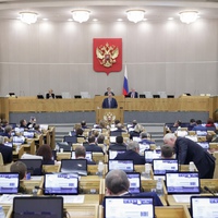 Госдума поддержала поправки Путина об увеличении МРОТ
